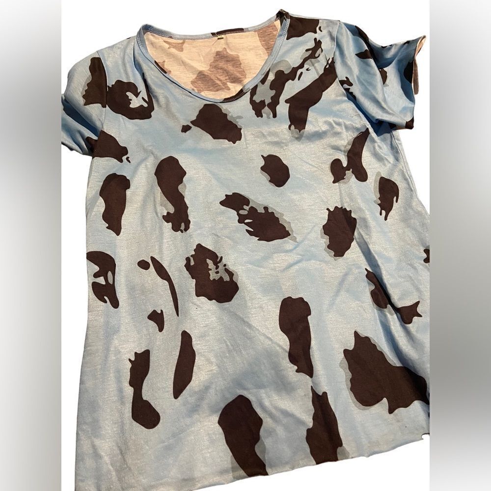 Old Navy size small short sleeved tee shirt like new see pic